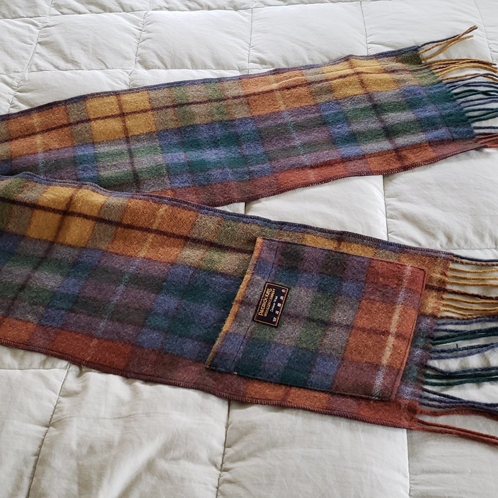 Wool Tartan Plaid Pocket Scarf